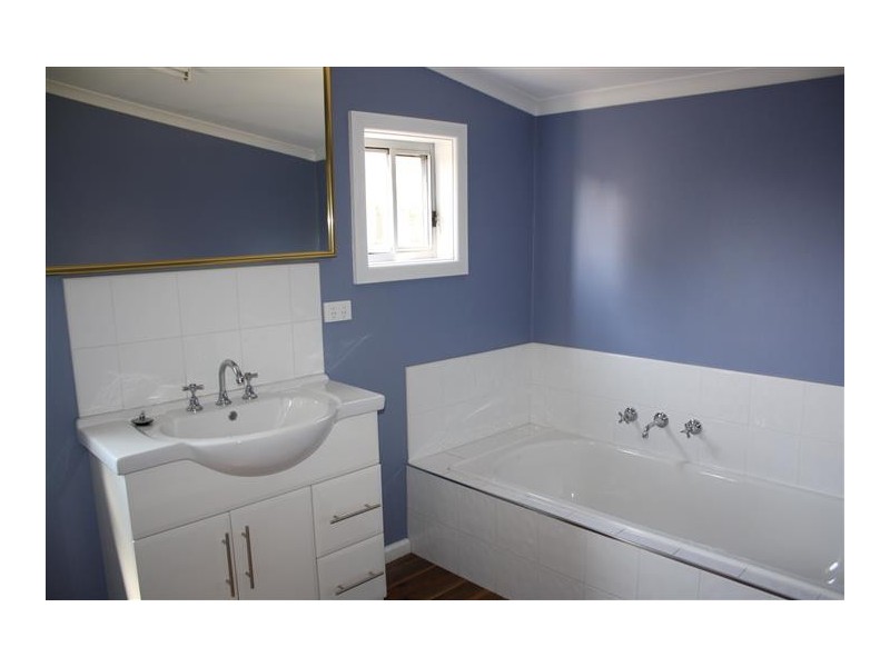 77 Mitchell Street, Kyneton VIC 3444