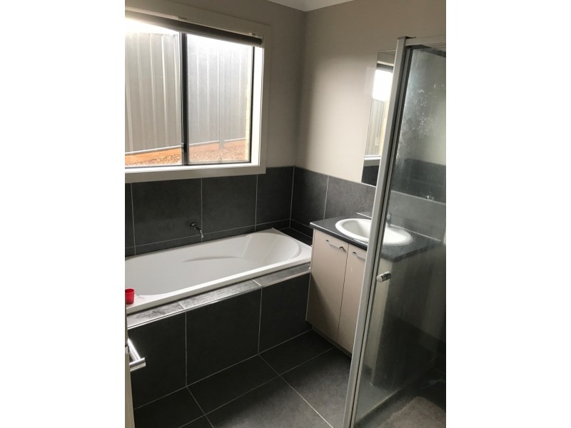 72 Warren Street, Kyneton VIC 3444