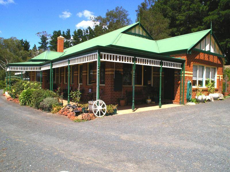 206 Mt. Gisborne Rd, Gisborne VIC 3437