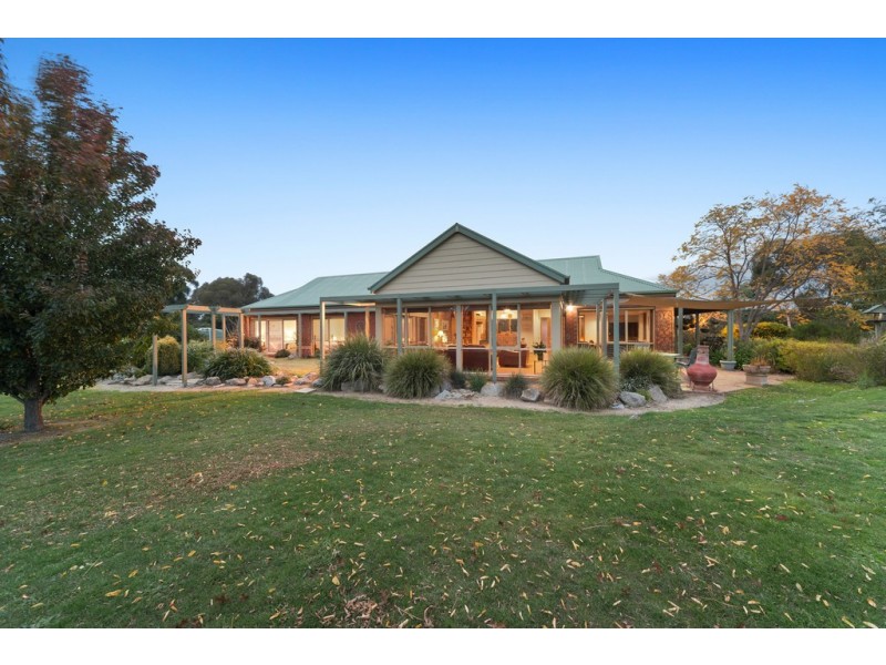 143 Gyro Close, Riddells Creek VIC 3431