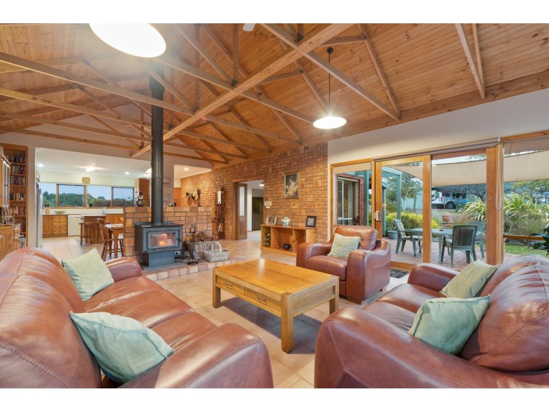 143 Gyro Close, Riddells Creek VIC 3431