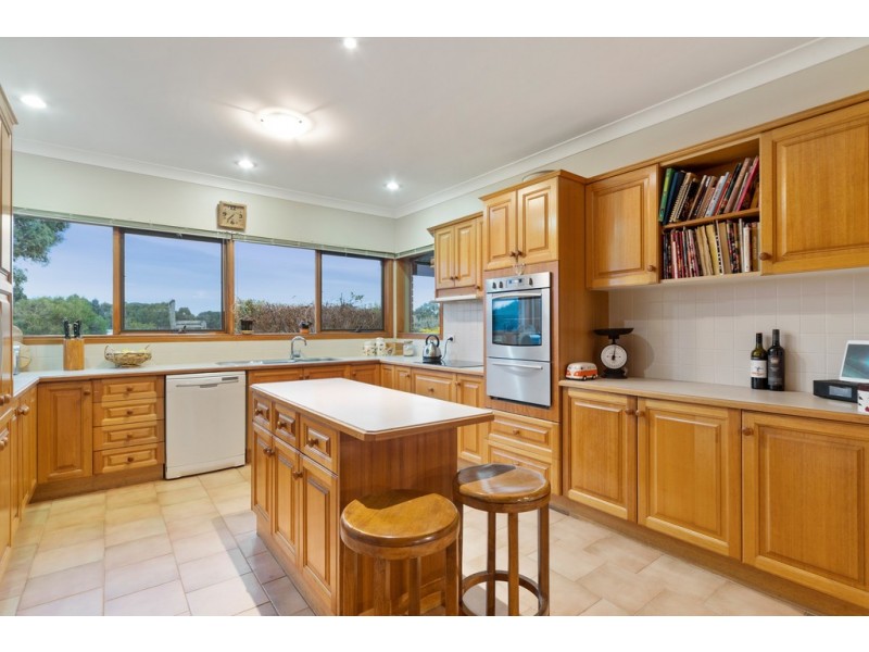 143 Gyro Close, Riddells Creek VIC 3431