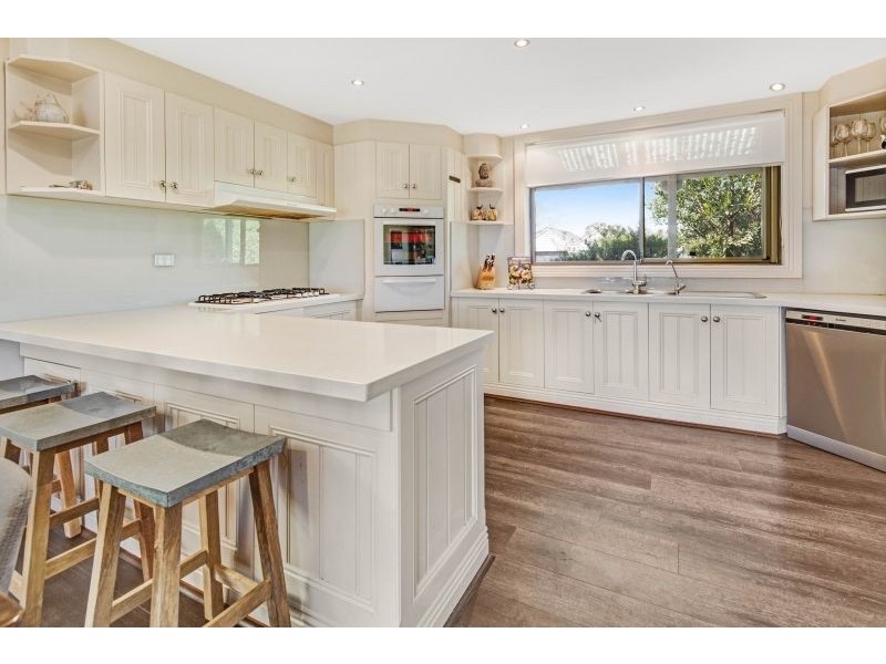 34 Tickawarra Road, Romsey VIC 3434