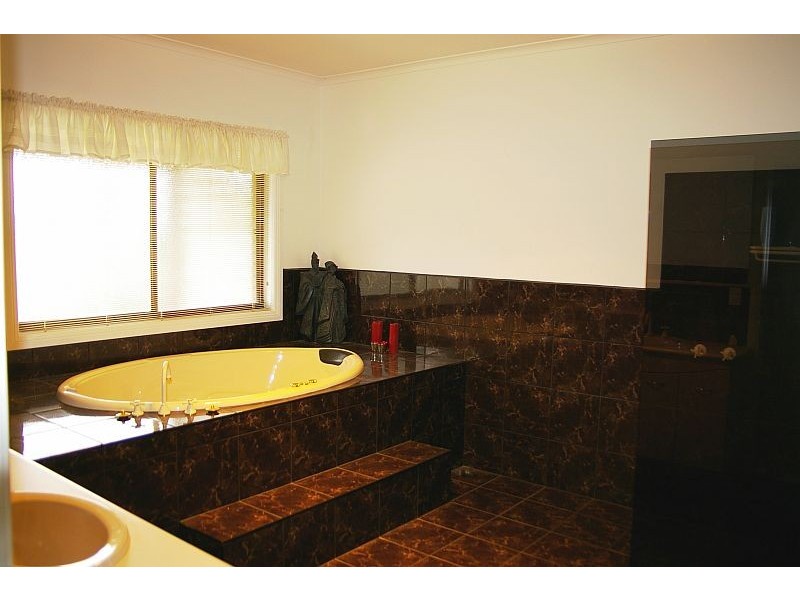 31 Tylden/Trentham Road, Tylden VIC 3444