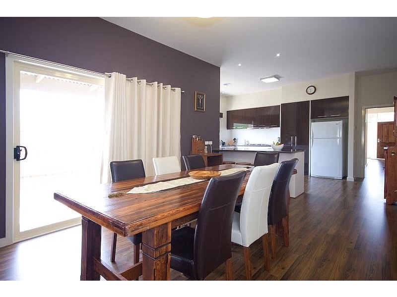 18 Pearce Crt, Gisborne VIC 3437