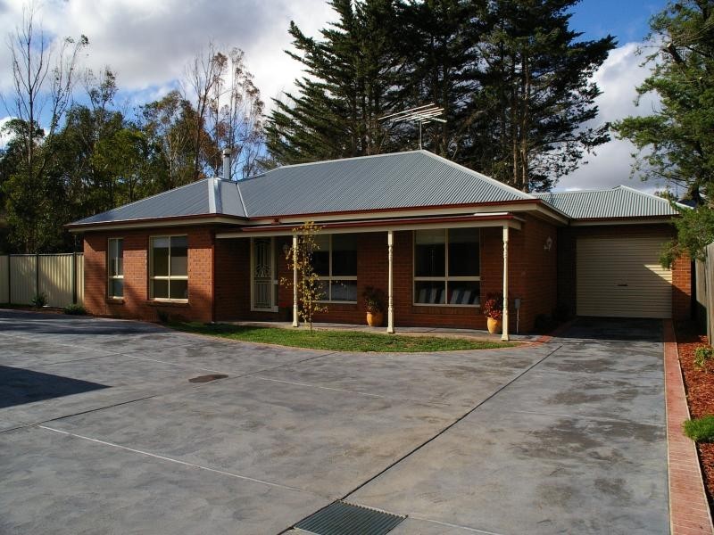 5/4 Morrow Road, Gisborne VIC 3437