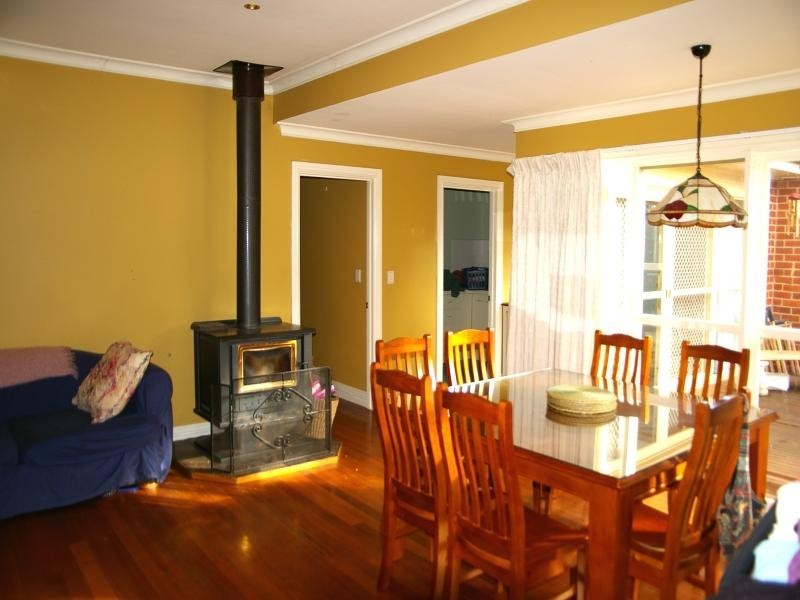 4 Lucern Court, Romsey VIC 3434