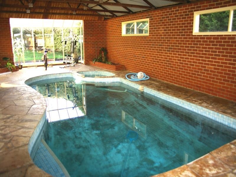 4 Lucern Court, Romsey VIC 3434