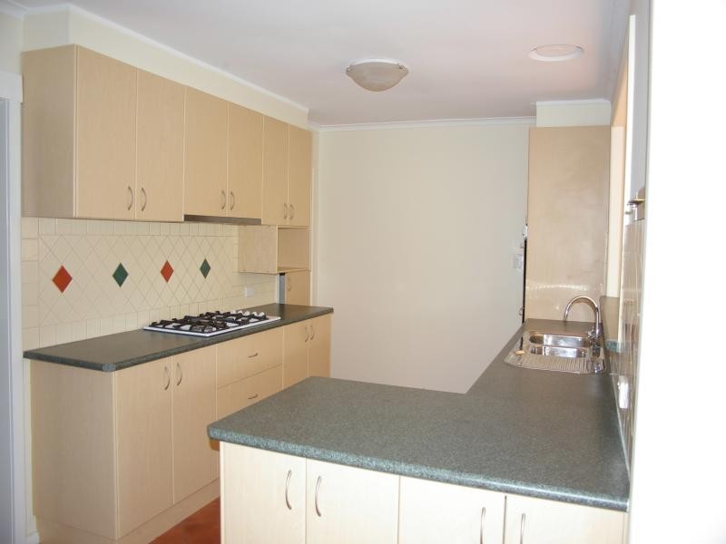 1/10 Rodney Street, Gisborne VIC 3437