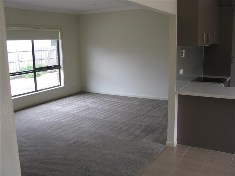 3/10 Rodney Street, Gisborne VIC 3437