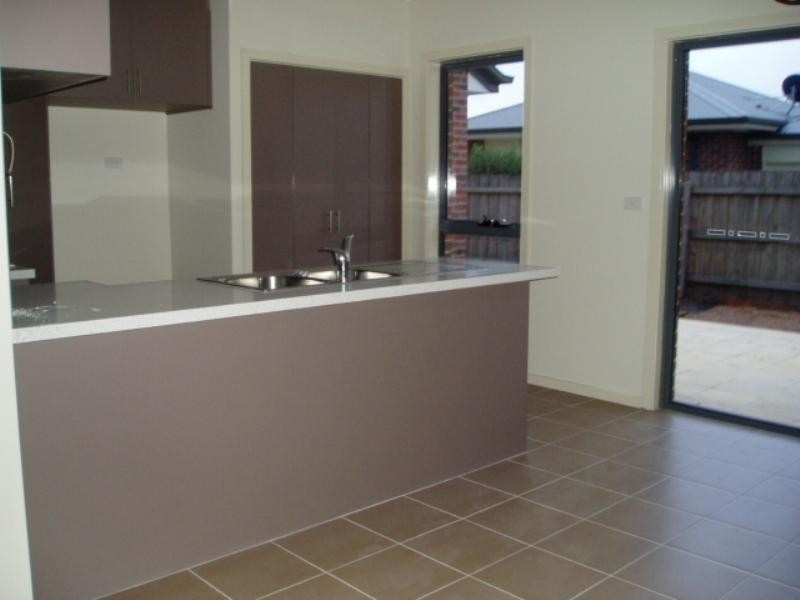 3/10 Rodney Street, Gisborne VIC 3437