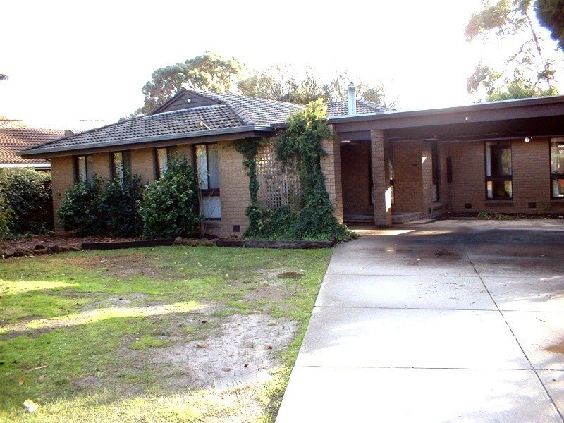 10 Gardiner Street, Gisborne VIC 3437