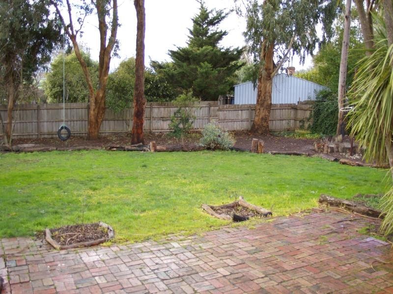 10 Gardiner Street, Gisborne VIC 3437