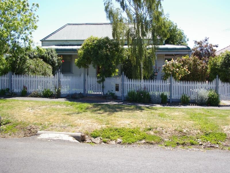 56  Aitken Street, Gisborne VIC 3437