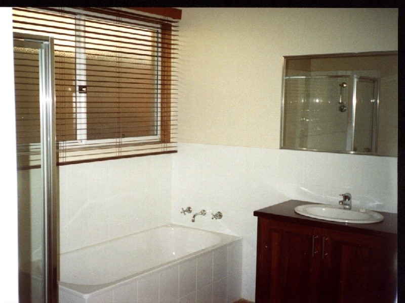 1/54 Fisher Street, Gisborne VIC 3437