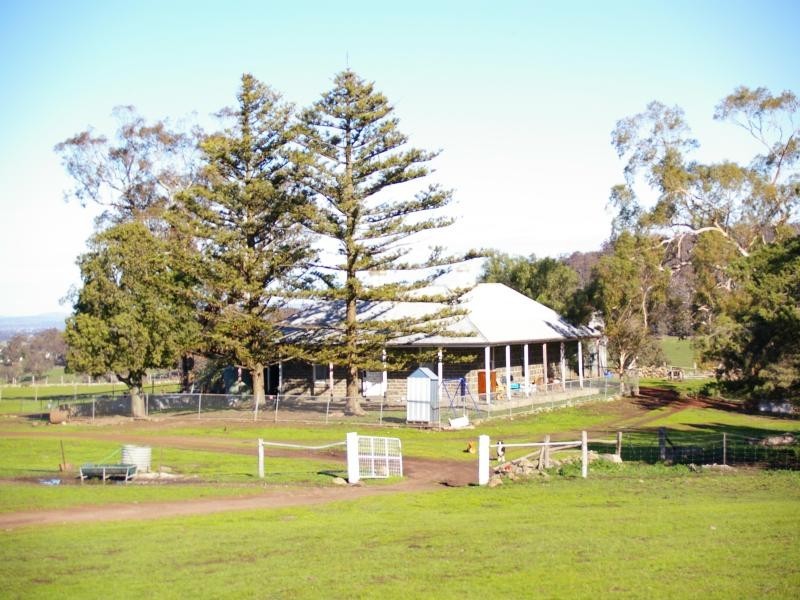 416 Blackhill Rd, Toolern Vale VIC 3337