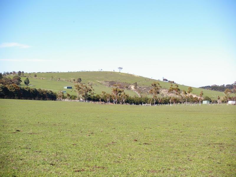 10 Namnan Way, Gisborne South VIC 3437