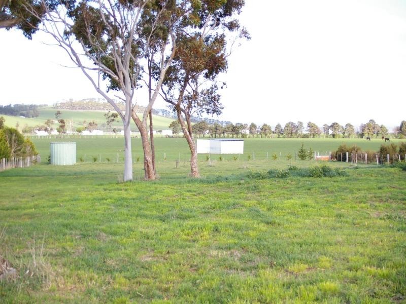 10 Namnan Way, Gisborne South VIC 3437