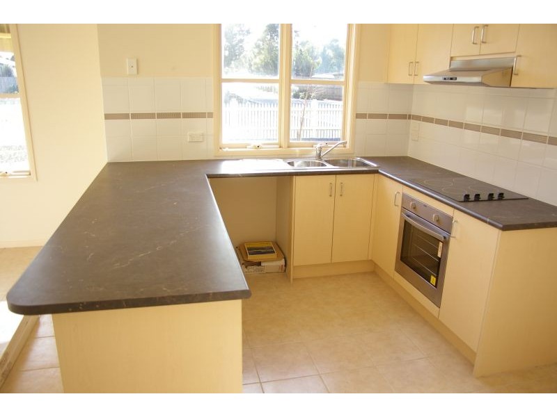 1/5 Morrow Road, Gisborne VIC 3437