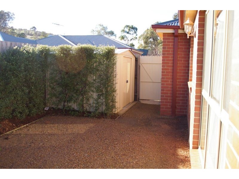 2/16 Morrow Road, Gisborne VIC 3437