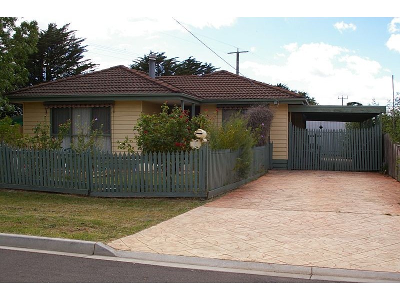 2 Stephens Street, Riddells Creek VIC 3431