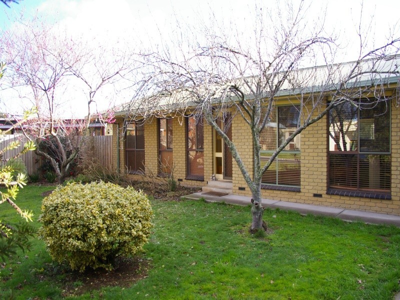 14  Farrell Street, New Gisborne VIC 3438