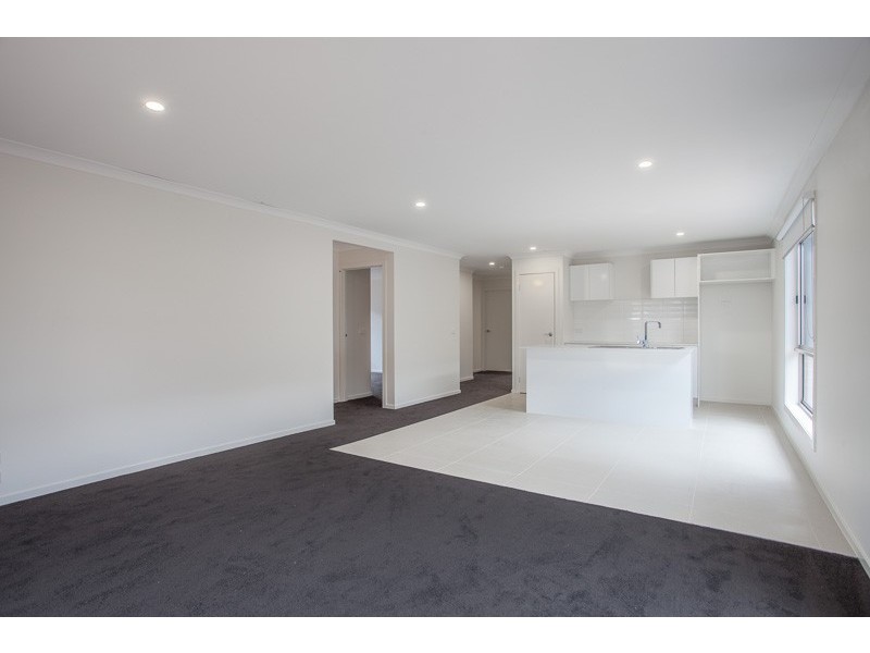 16 Aruma Ave, Melton West VIC 3337