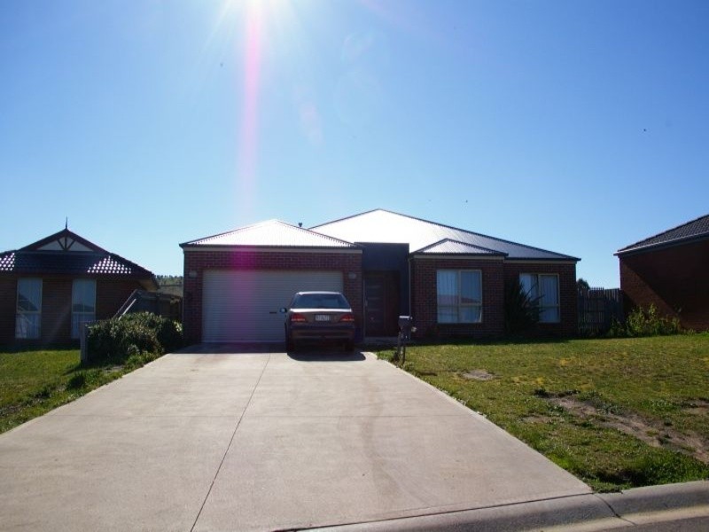 10 Pleasant View, Gisborne VIC 3437