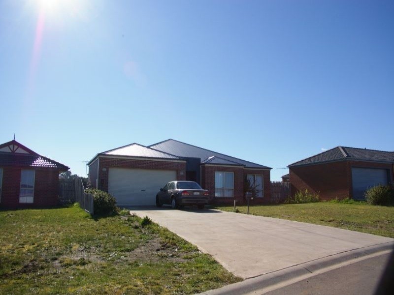 10 Pleasant View, Gisborne VIC 3437