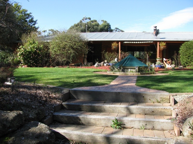 157 Slatey Creek Road, Woodend VIC 3442