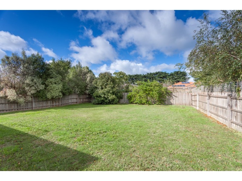 7 Sunny Park Close, Gisborne VIC 3437