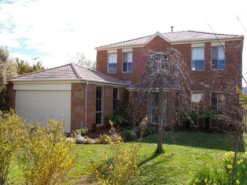 7 Carbine Crt, New Gisborne VIC 3438