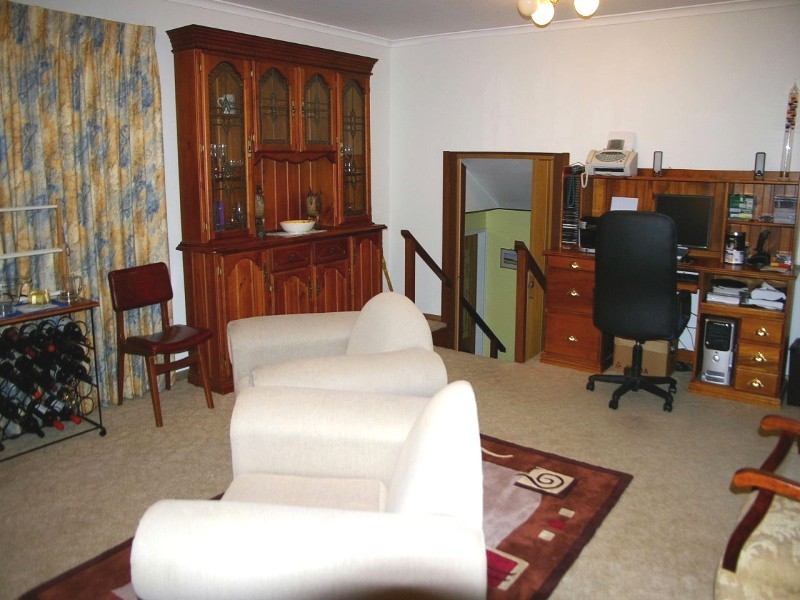 30 Grant Ave, Gisborne VIC 3437