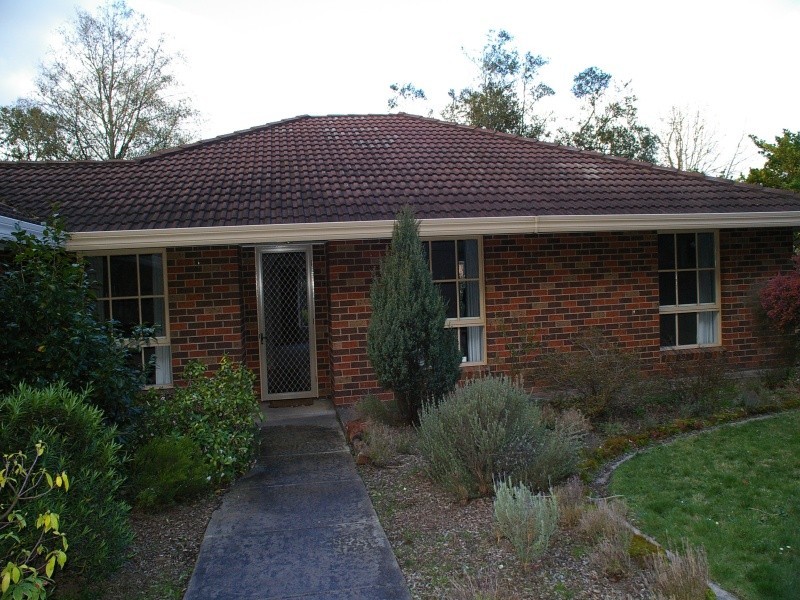 10  Waterfalls Road, Macedon VIC 3440