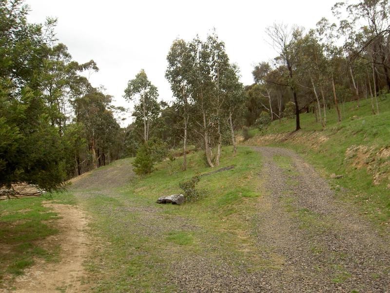 100 Taylors Rd, Mount Macedon VIC 3441