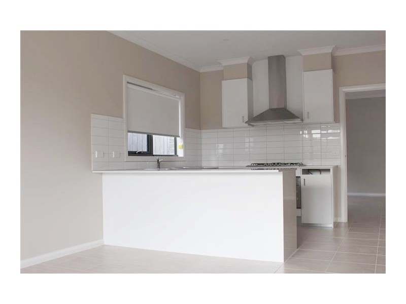 6/33 Calthorpe Street, Gisborne VIC 3437