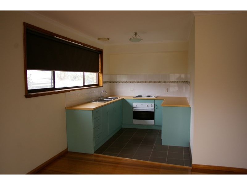14  Anne Road, Woodend VIC 3442