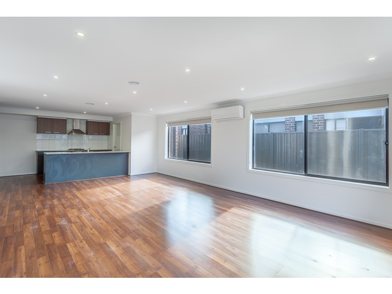 4 Bickley Street, Melton West VIC 3337