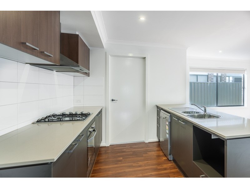 4 Bickley Street, Melton West VIC 3337