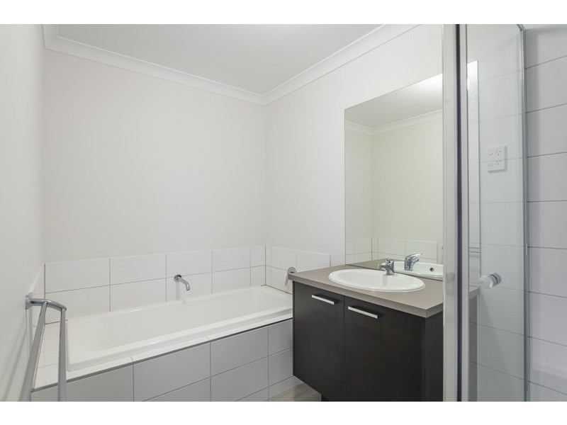 4 Bickley Street, Melton West VIC 3337