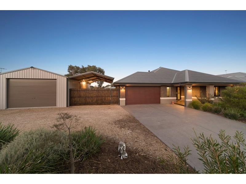 53 Bluegum Circuit, Riddells Creek VIC 3431