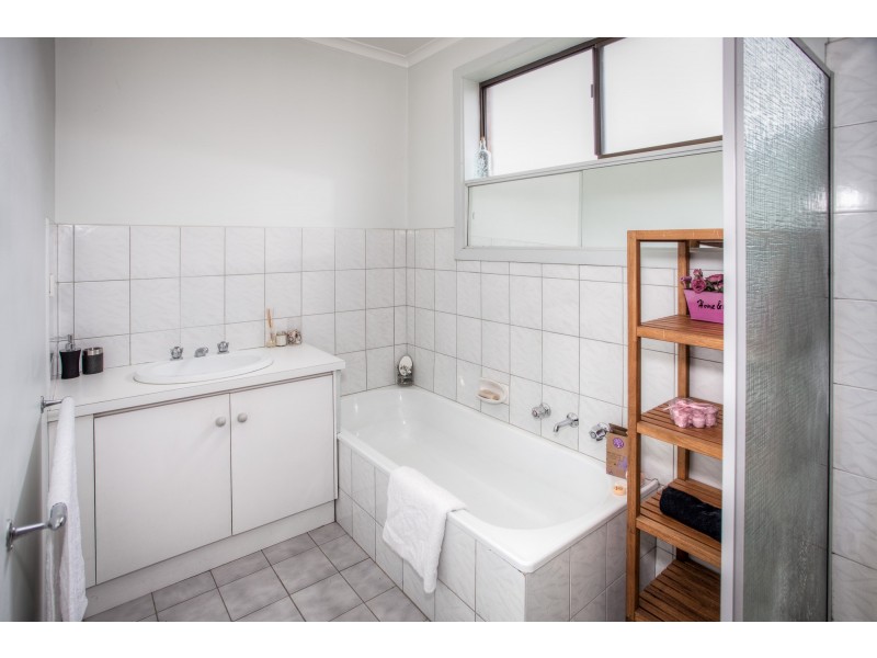 4/19 Urquhart street, Woodend VIC 3442