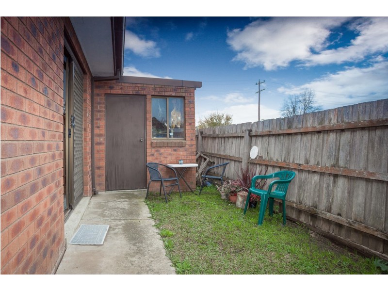4/19 Urquhart street, Woodend VIC 3442