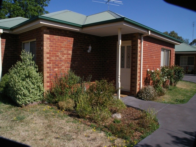 1/22 Howey Street, Gisborne VIC 3437