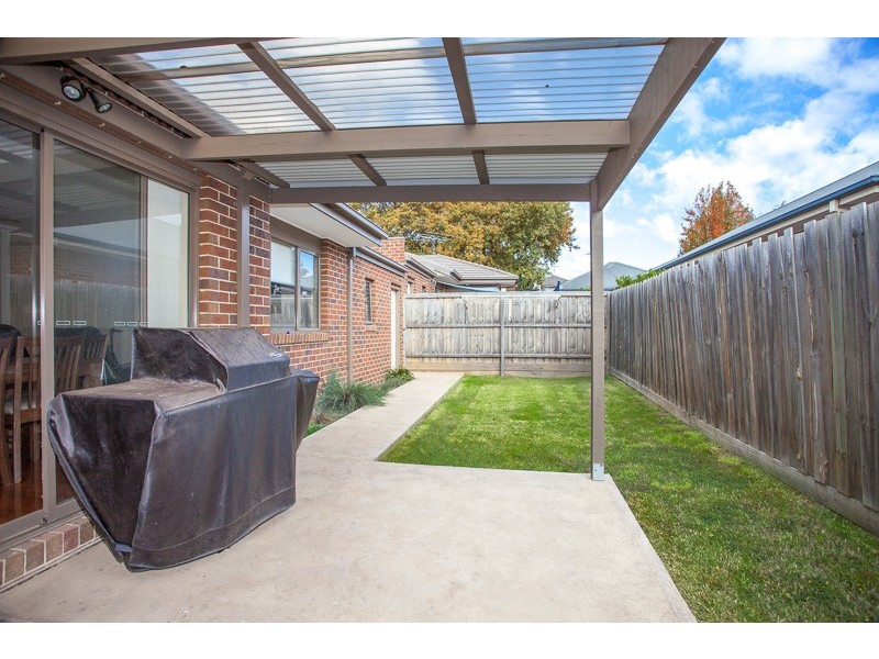 Unit 10, 9 Rodney Street, Gisborne VIC 3437