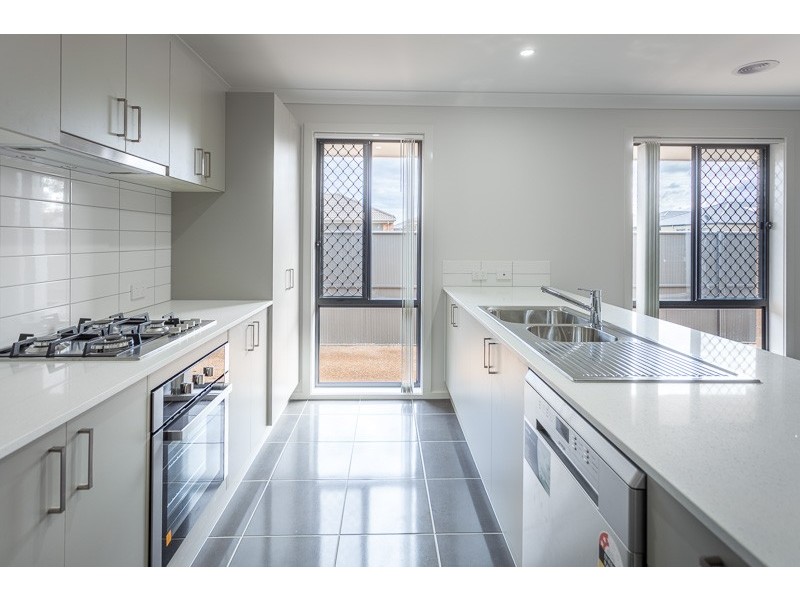 20 Bickley Street, Melton West VIC 3337