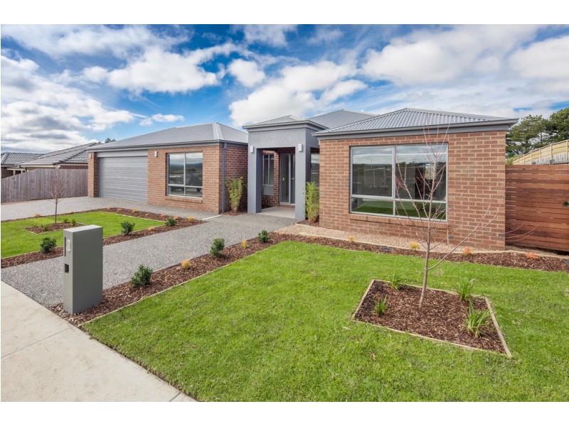 3 Finnigan Road, Gisborne VIC 3437