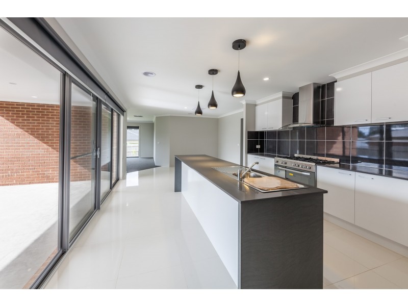 3 Finnigan Road, Gisborne VIC 3437