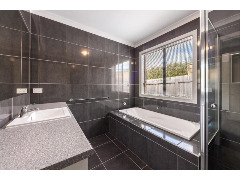 3 Finnigan Road, Gisborne VIC 3437