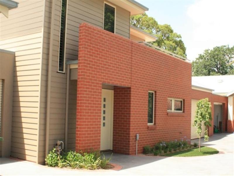 2/41  Simpson Street, Kyneton VIC 3444